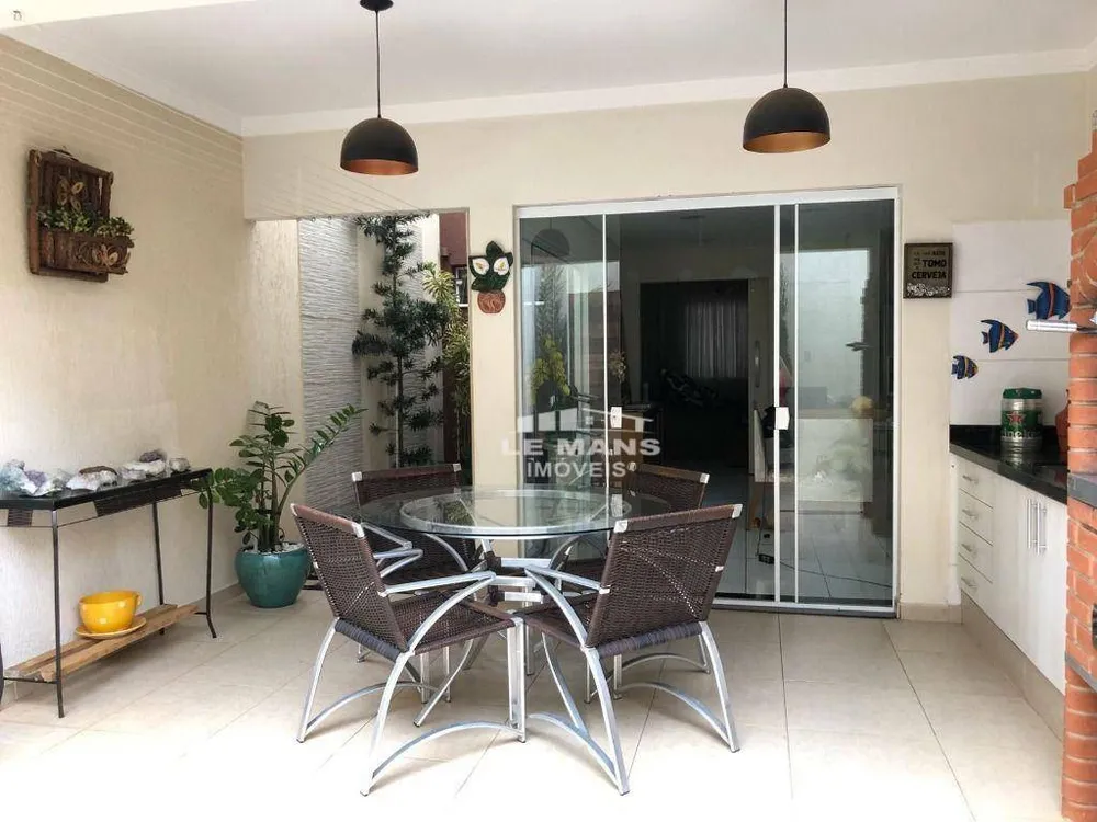 Casa, 3 quartos, 172 m² - Foto 3
