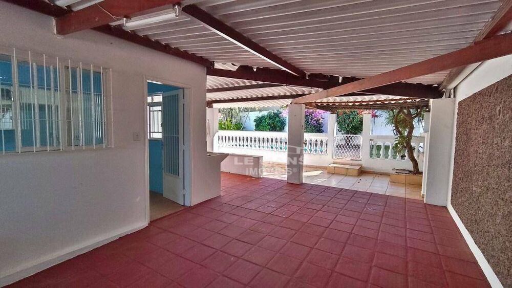 Casa à venda com 2 quartos, 194m² - Foto 5