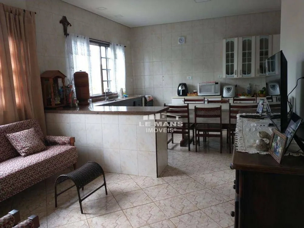 Chácara, 3 quartos, 1040 m² - Foto 1
