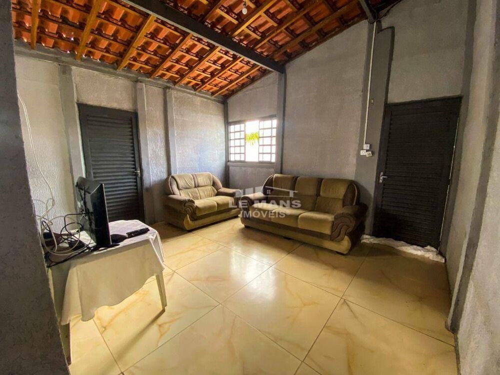 Casa à venda com 1 quarto, 50m² - Foto 3