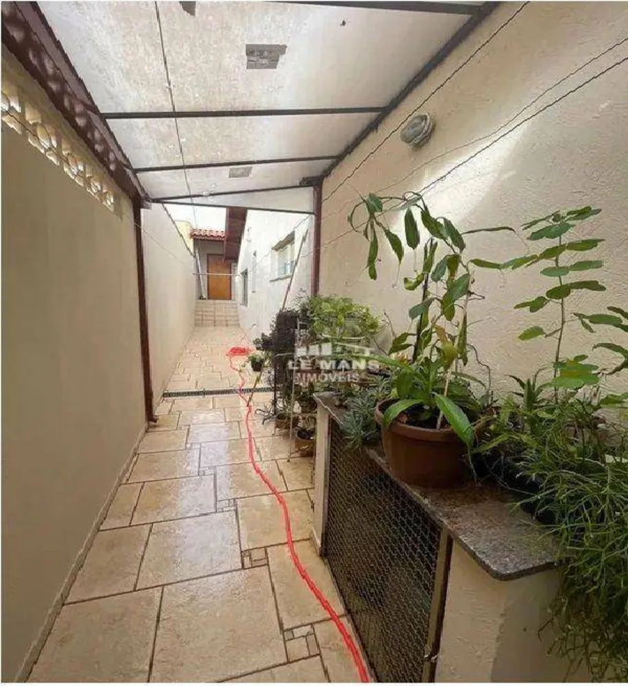 Casa, 3 quartos, 197 m² - Foto 1