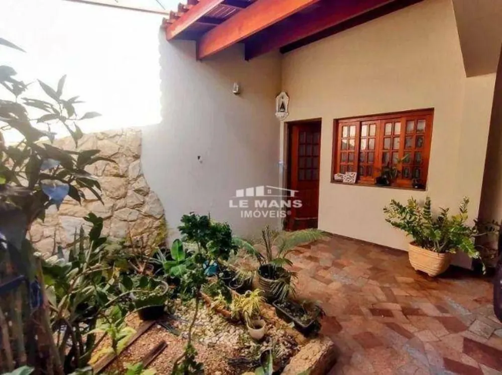 Casa, 3 quartos, 197 m² - Foto 2