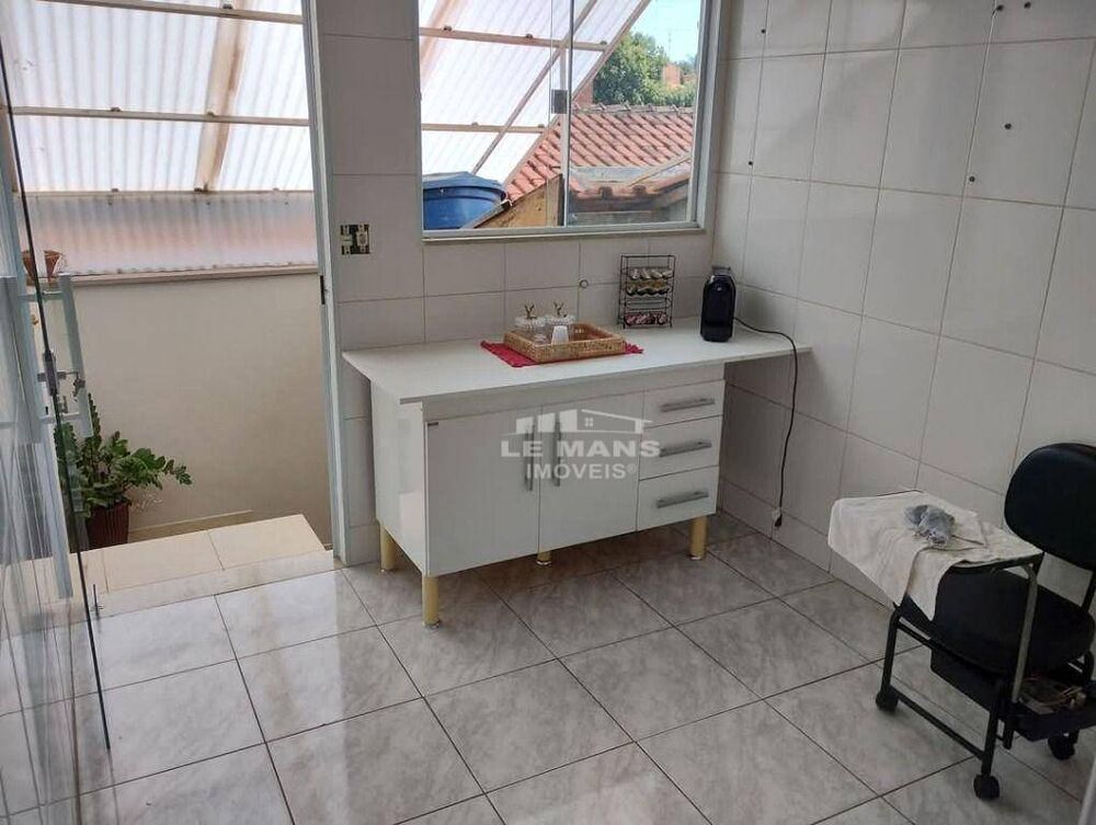 Casa à venda com 3 quartos, 154m² - Foto 7