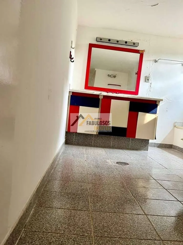 Casa, 4 quartos, 253 m² - Foto 1
