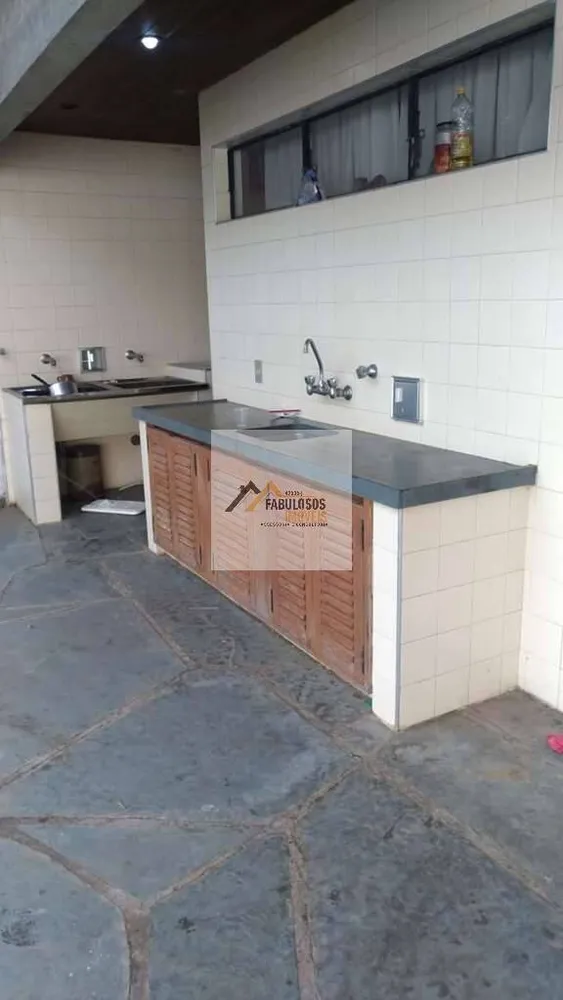 Casa, 5 quartos, 300 m² - Foto 4