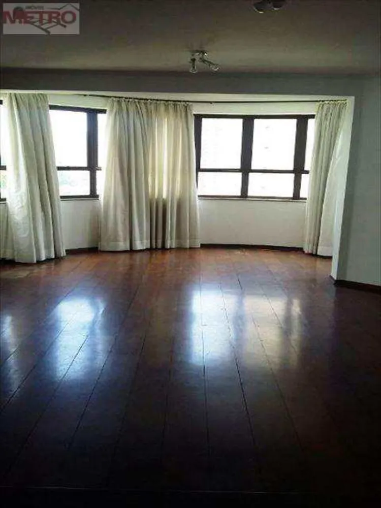 Apartamento, 3 quartos, 251 m² - Foto 1