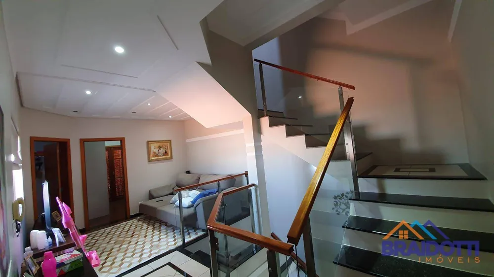 Casa, 3 quartos, 230 m² - Foto 3