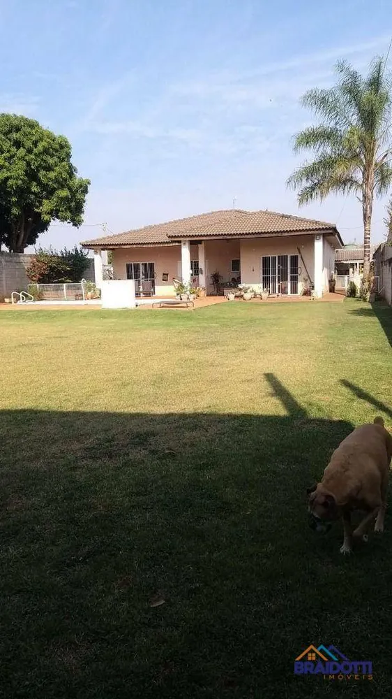 Chácara, 4 quartos, 1160 m² - Foto 1