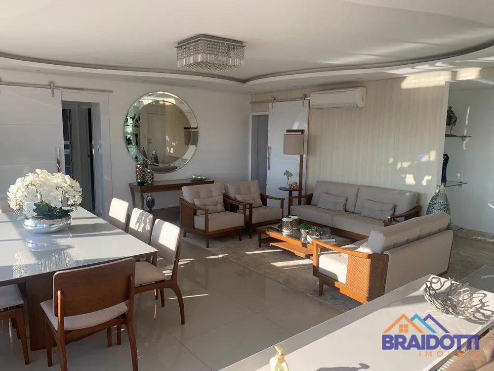 Apartamento, 3 quartos, 260 m² - Foto 2