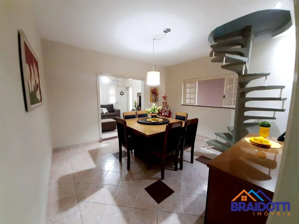 Casa, 3 quartos, 184 m² - Foto 3