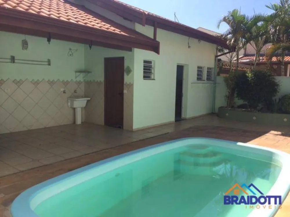 Casa, 3 quartos, 196 m² - Foto 1