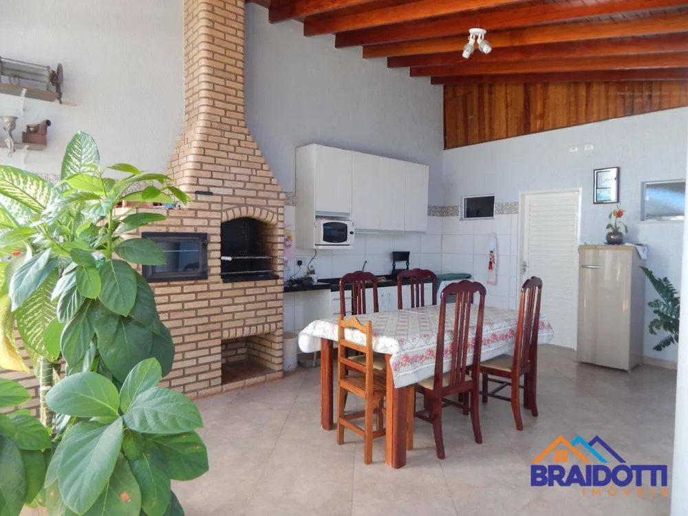 Casa, 4 quartos, 315 m² - Foto 1