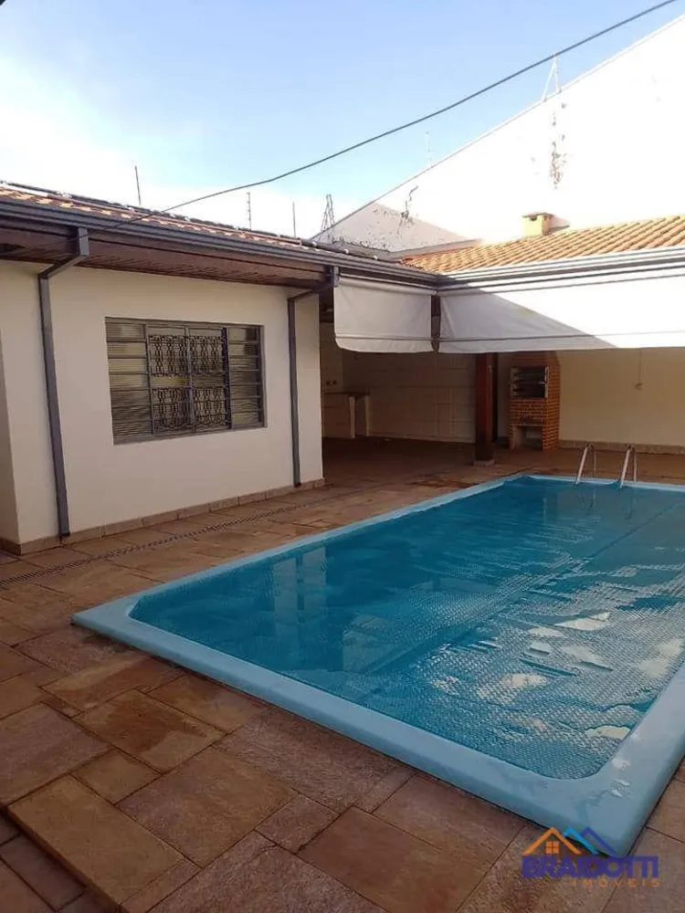 Casa, 3 quartos, 180 m² - Foto 2