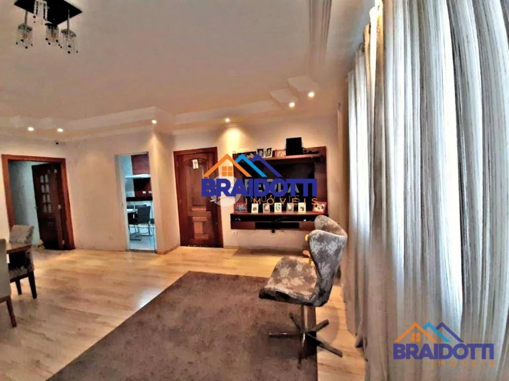 Casa, 3 quartos, 197 m² - Foto 3