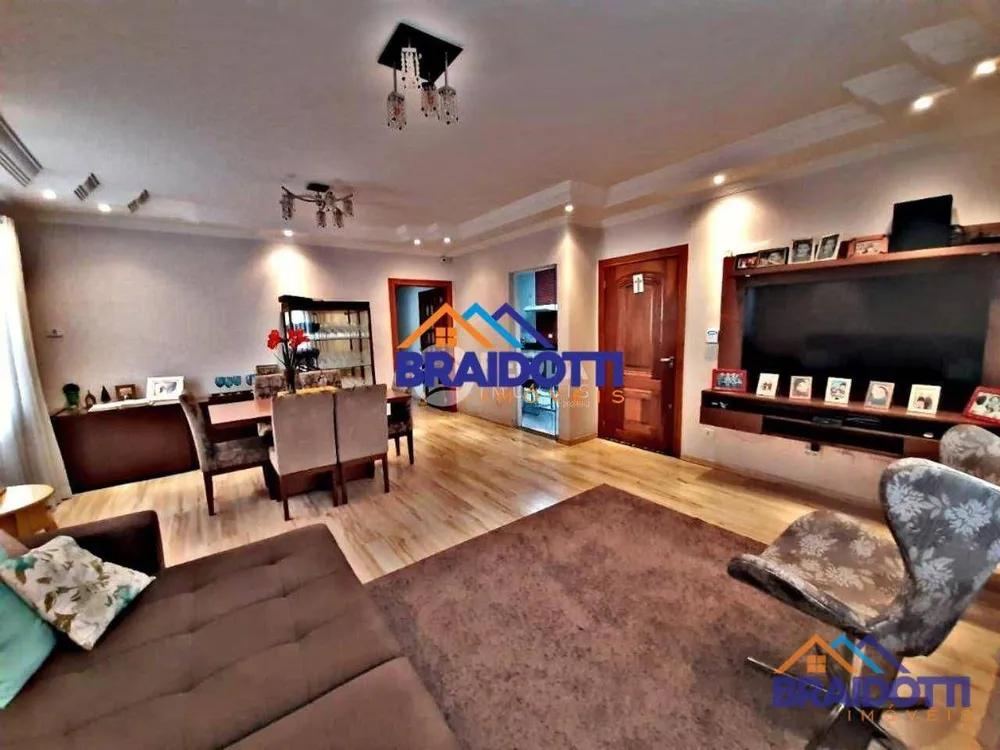 Casa, 3 quartos, 197 m² - Foto 2