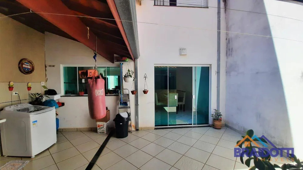 Casa, 3 quartos, 156 m² - Foto 3