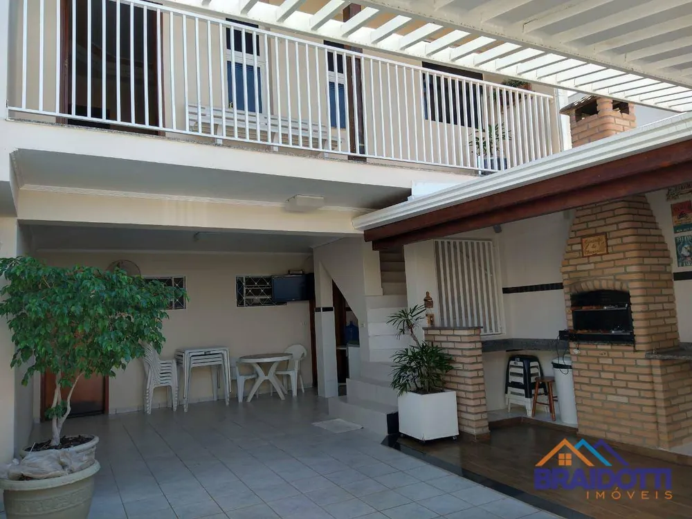 Casa, 3 quartos, 140 m² - Foto 2