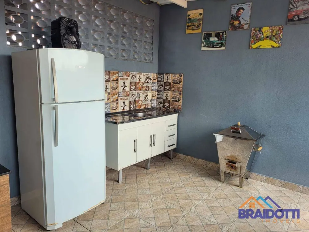 Casa, 3 quartos, 220 m² - Foto 2