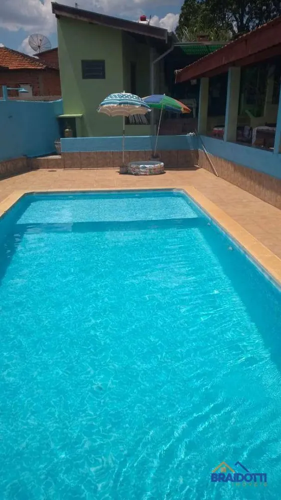 Chácara, 3 quartos, 1100 m² - Foto 1