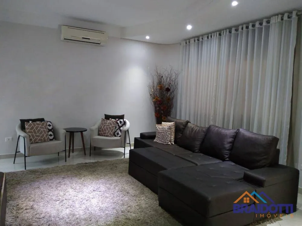 Casa, 4 quartos, 361 m² - Foto 1
