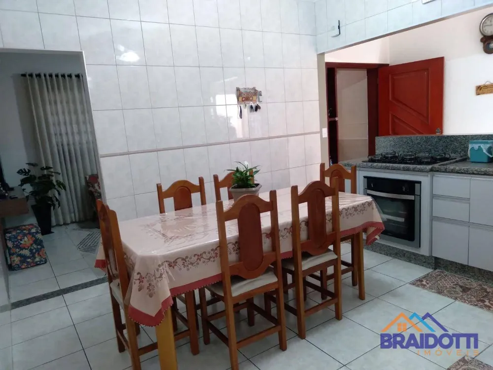 Casa, 3 quartos, 130 m² - Foto 1