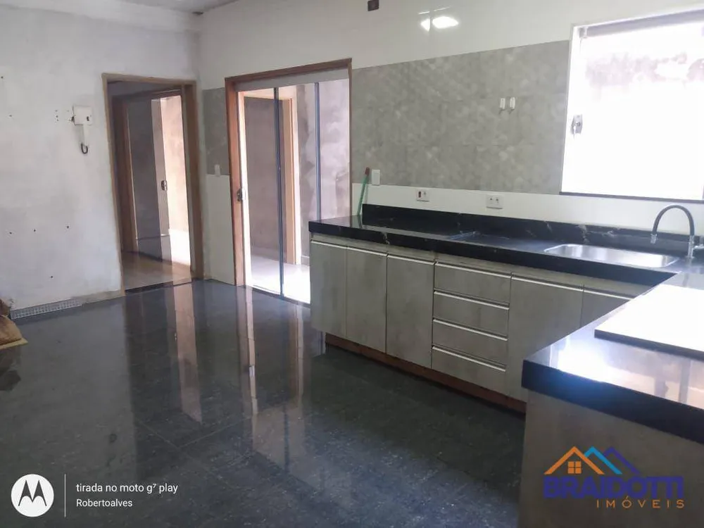 Casa, 3 quartos, 198 m² - Foto 2