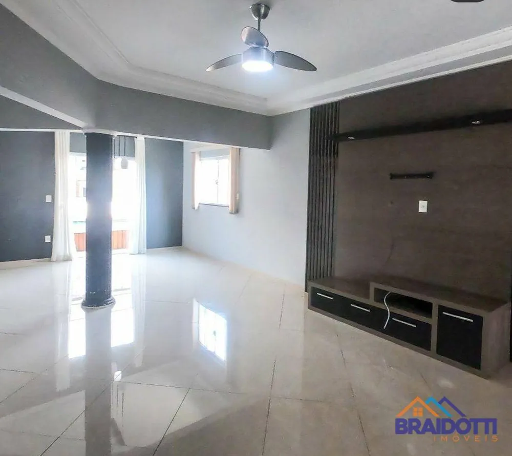 Casa, 3 quartos, 250 m² - Foto 4