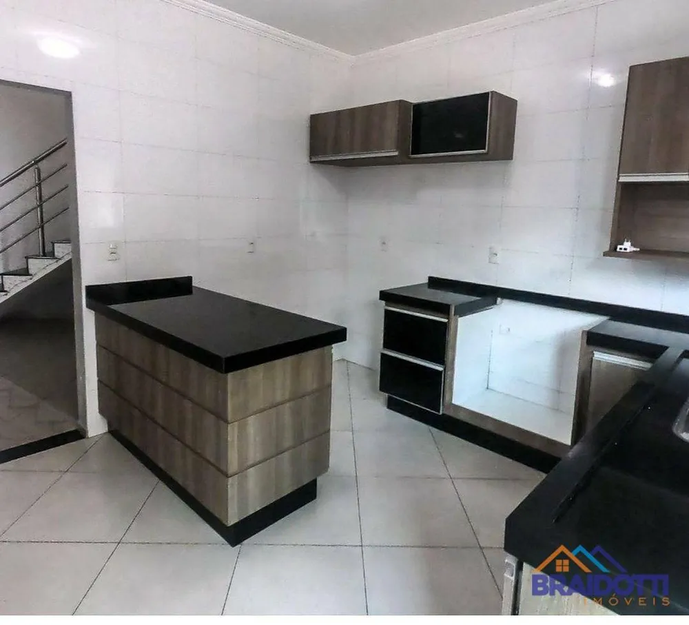 Casa, 3 quartos, 250 m² - Foto 3
