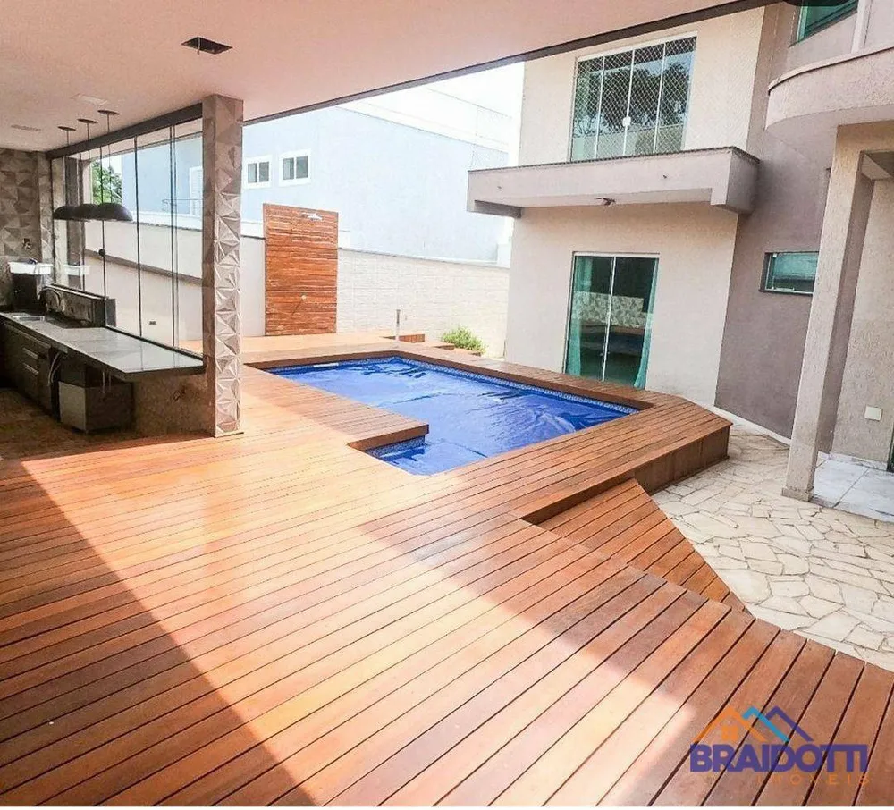 Casa, 3 quartos, 250 m² - Foto 1