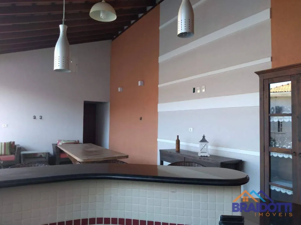 Casa, 3 quartos, 249 m² - Foto 4