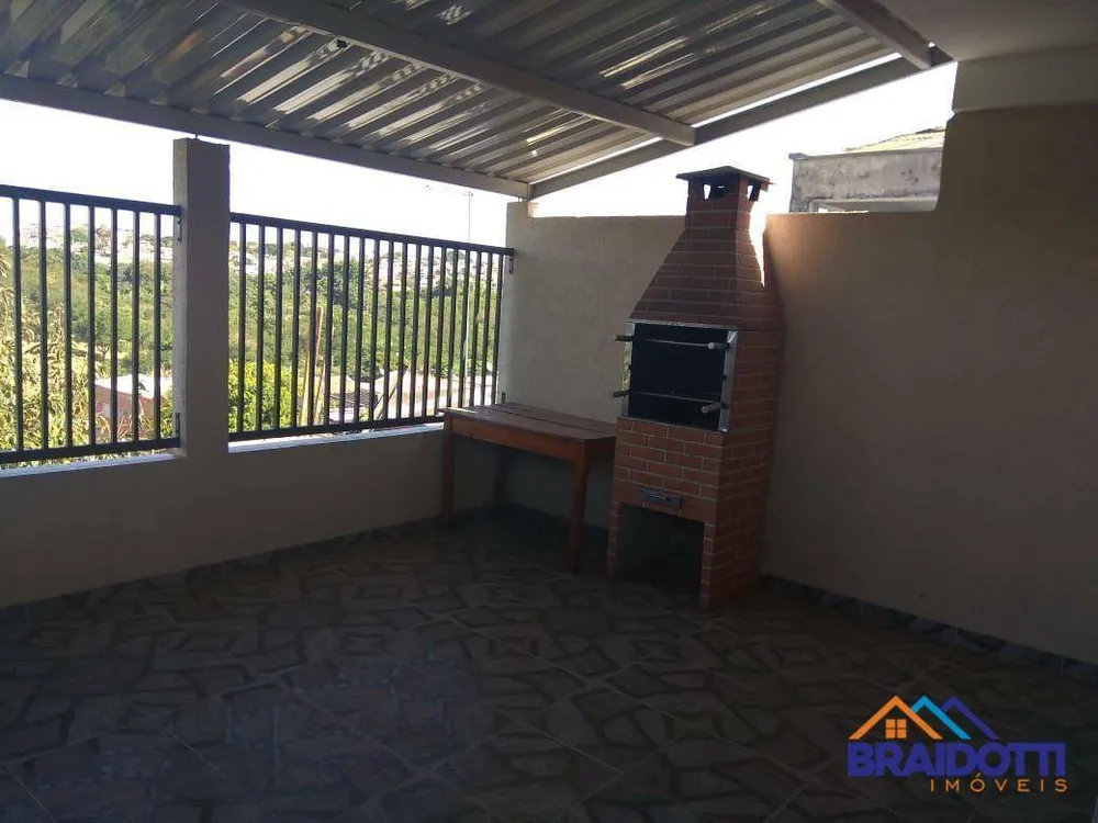 Casa, 4 quartos, 180 m² - Foto 1