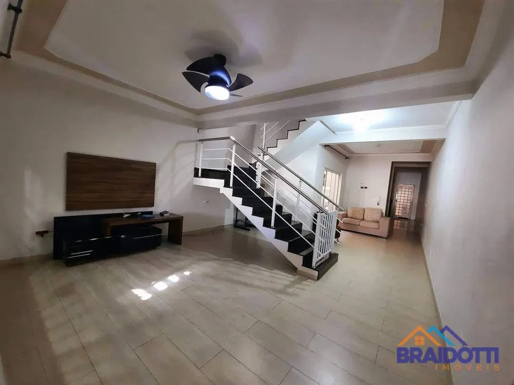 Casa, 3 quartos, 182 m² - Foto 3