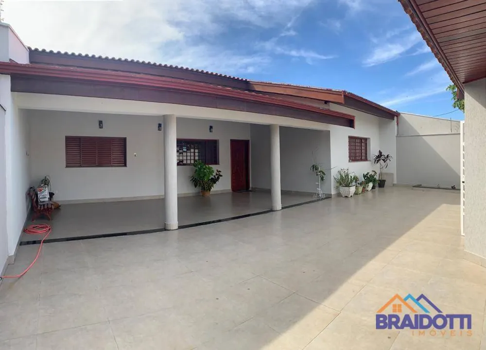 Casa, 4 quartos, 216 m² - Foto 1