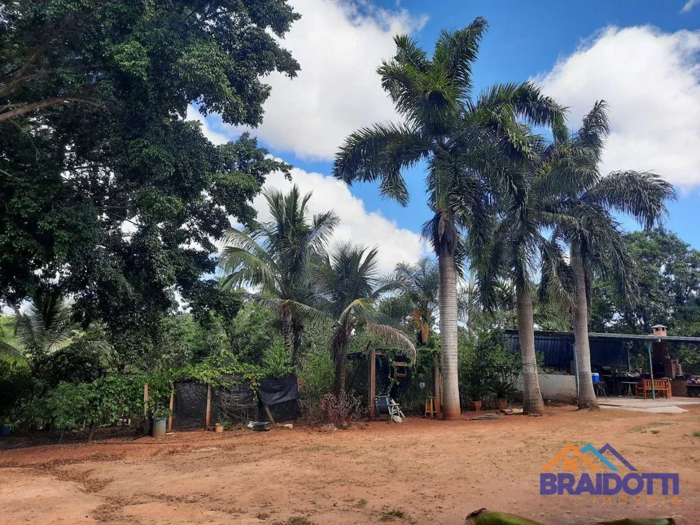 Chácara, 3 quartos, 2800 m² - Foto 2