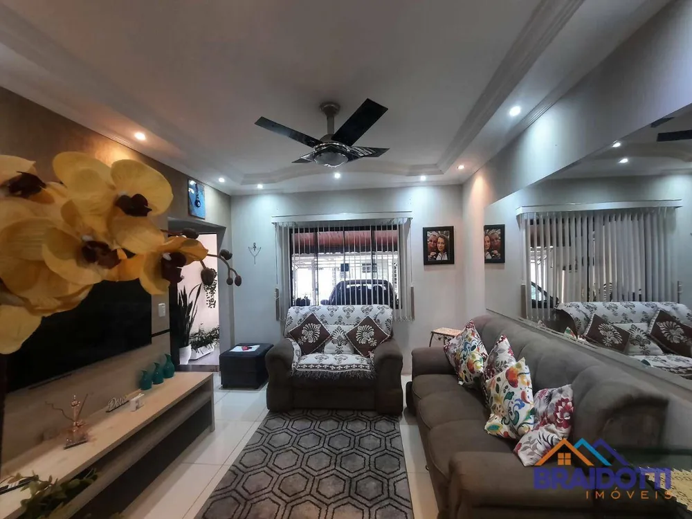 Casa, 3 quartos, 130 m² - Foto 2