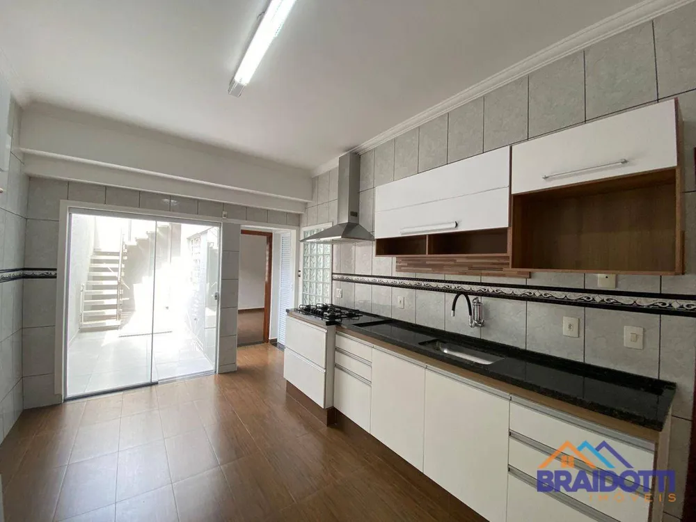 Casa, 3 quartos, 174 m² - Foto 2