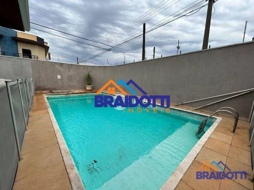 Casa, 3 quartos, 208 m² - Foto 2