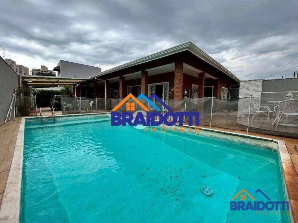 Casa, 3 quartos, 208 m² - Foto 1