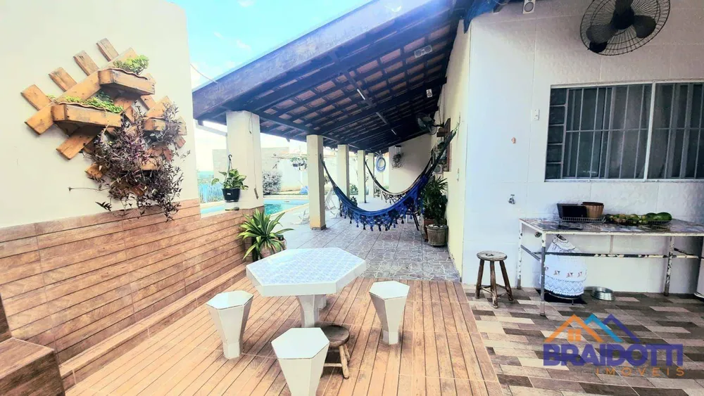 Chácara, 3 quartos, 1600 m² - Foto 2