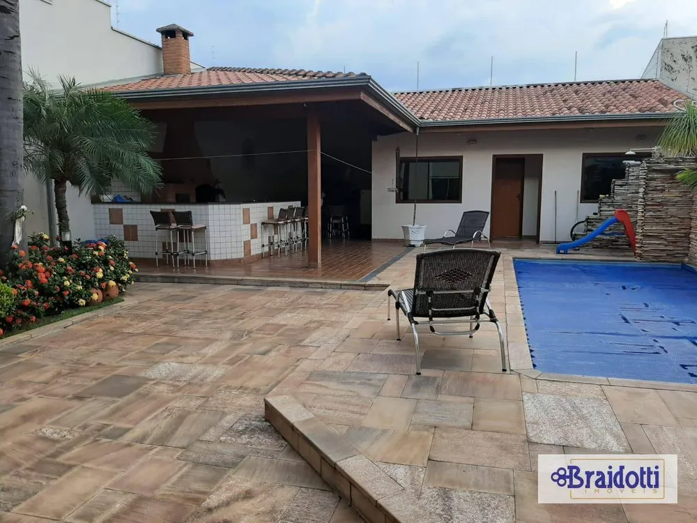 Casa, 3 quartos, 303 m² - Foto 1