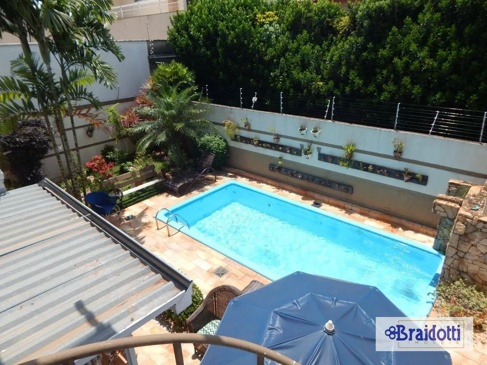 Casa, 4 quartos, 382 m² - Foto 1