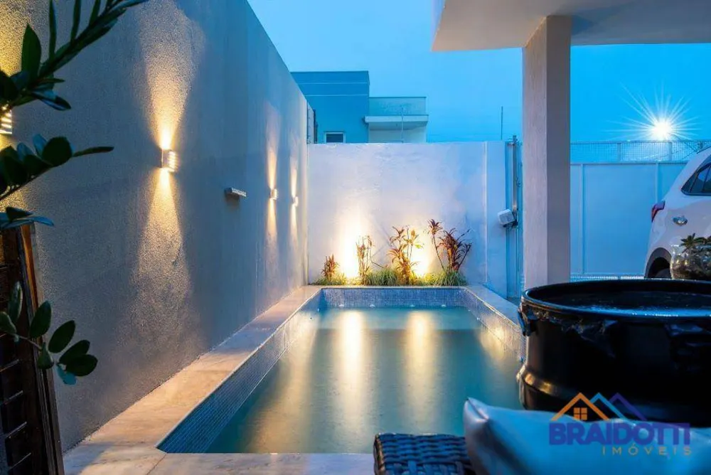 Casa, 3 quartos, 200 m² - Foto 1