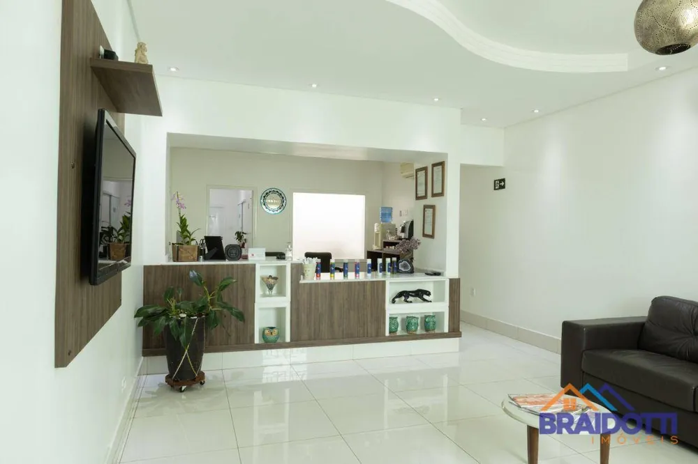 Casa, 5 quartos, 204 m² - Foto 2