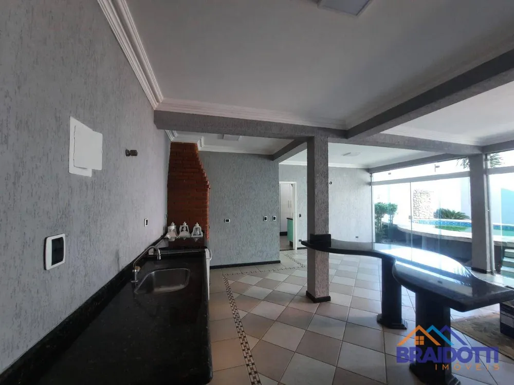Casa, 3 quartos, 251 m² - Foto 2