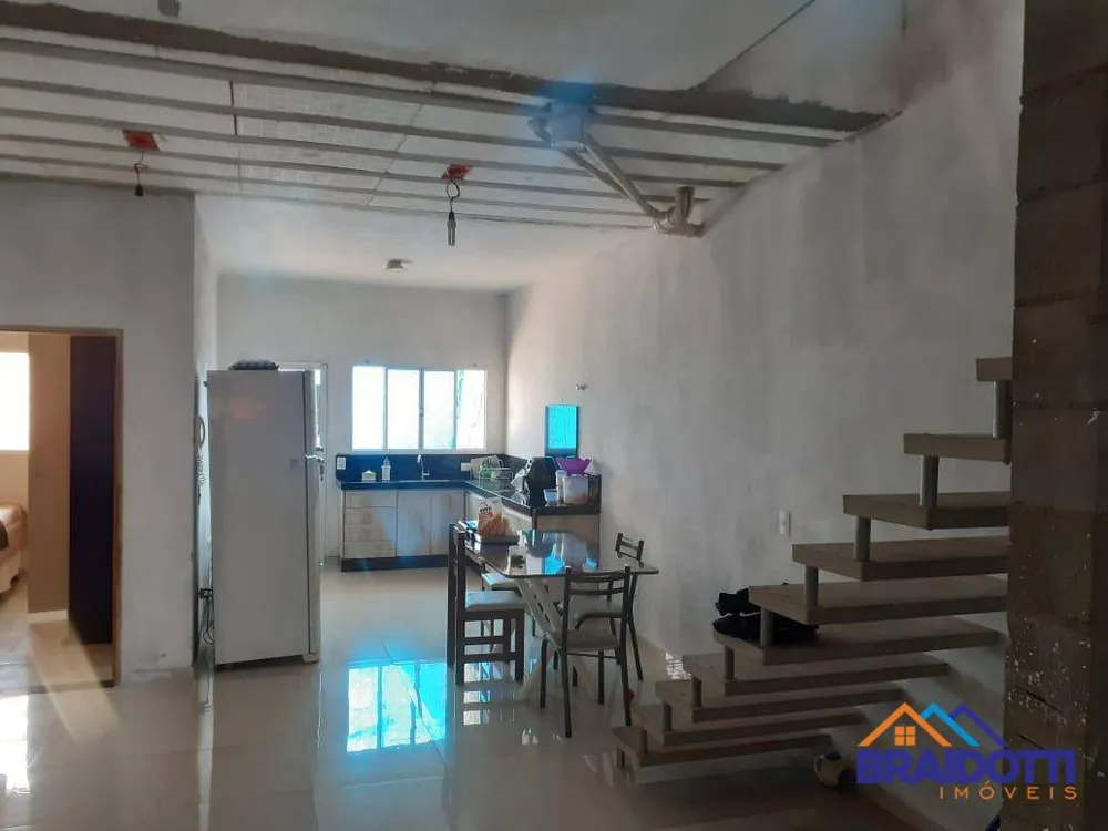 Casa, 4 quartos, 195 m² - Foto 4
