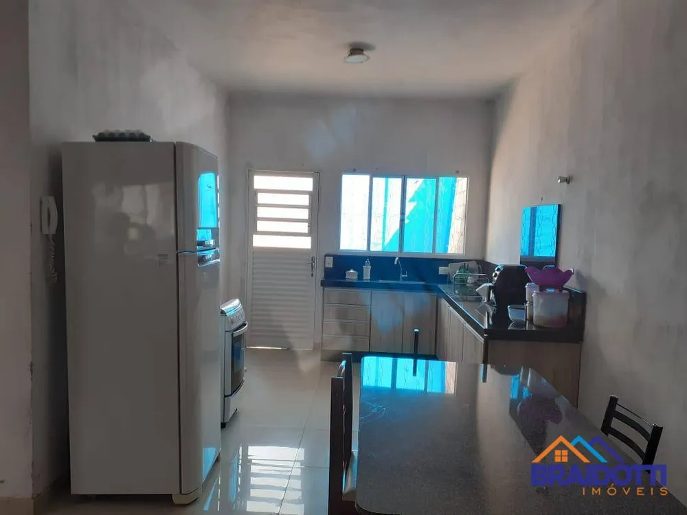 Casa, 4 quartos, 195 m² - Foto 3