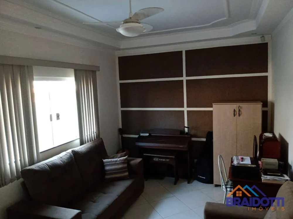 Casa, 3 quartos, 136 m² - Foto 2