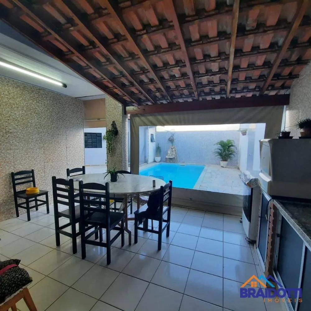 Casa, 3 quartos, 300 m² - Foto 2