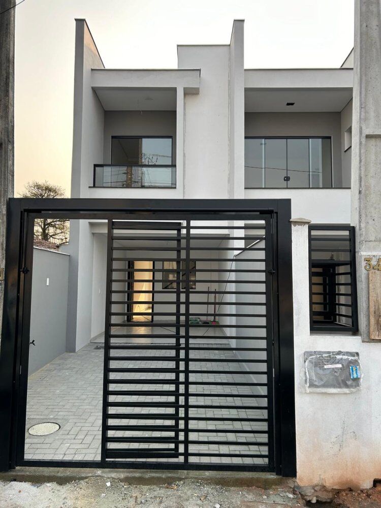 Sobrado à venda com 3 quartos, 100m² - Foto 2