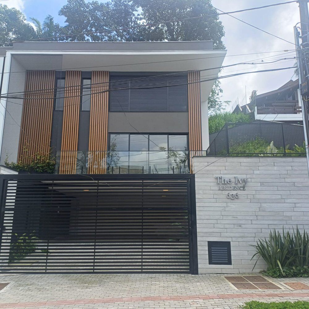 Casa à venda com 3 quartos, 309m² - Foto 3